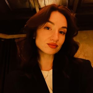 Белла, Co-Founder, Project Manager